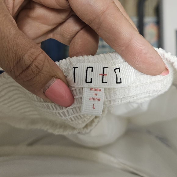 TCEC White Dress with Flower Trim - Picture 3 of 3